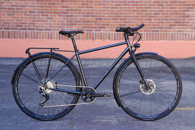 Hybrid commuter bike with fenders and dynamo lighting