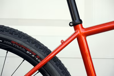 Steel seat cluster in bright red