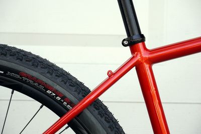 Steel seat cluster in bright red