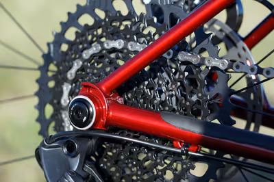 The manifesto is compatible with Sram Transmission and UDH